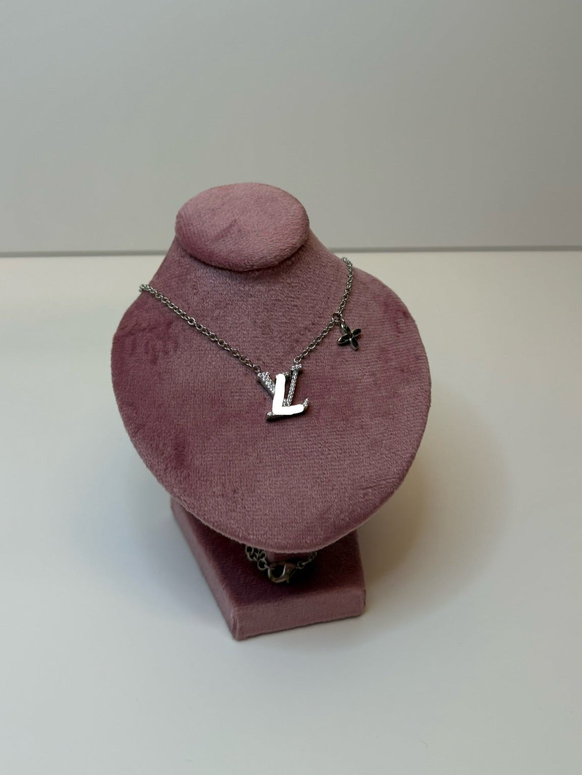 luvu necklace