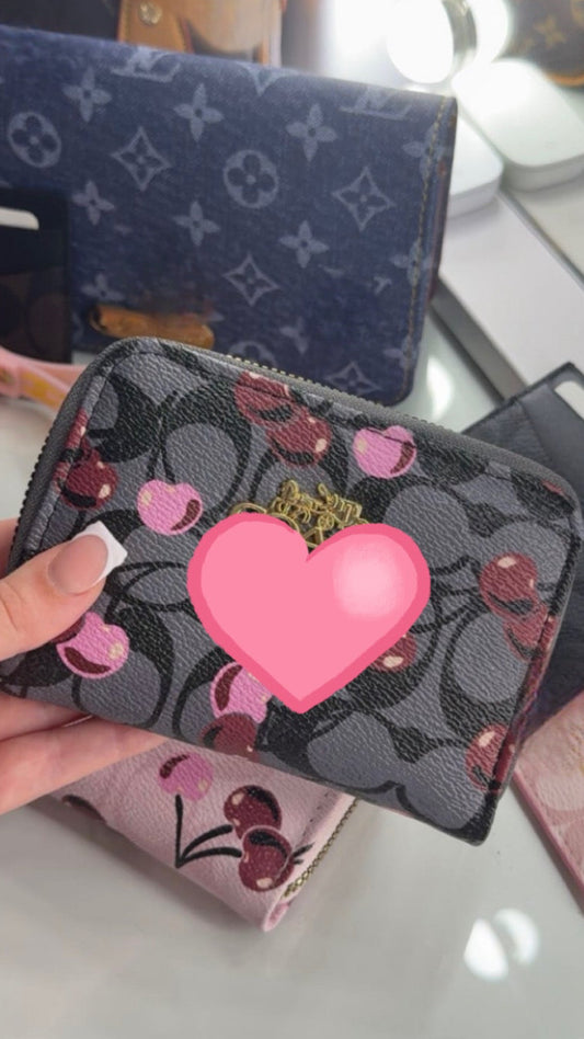 black c purse